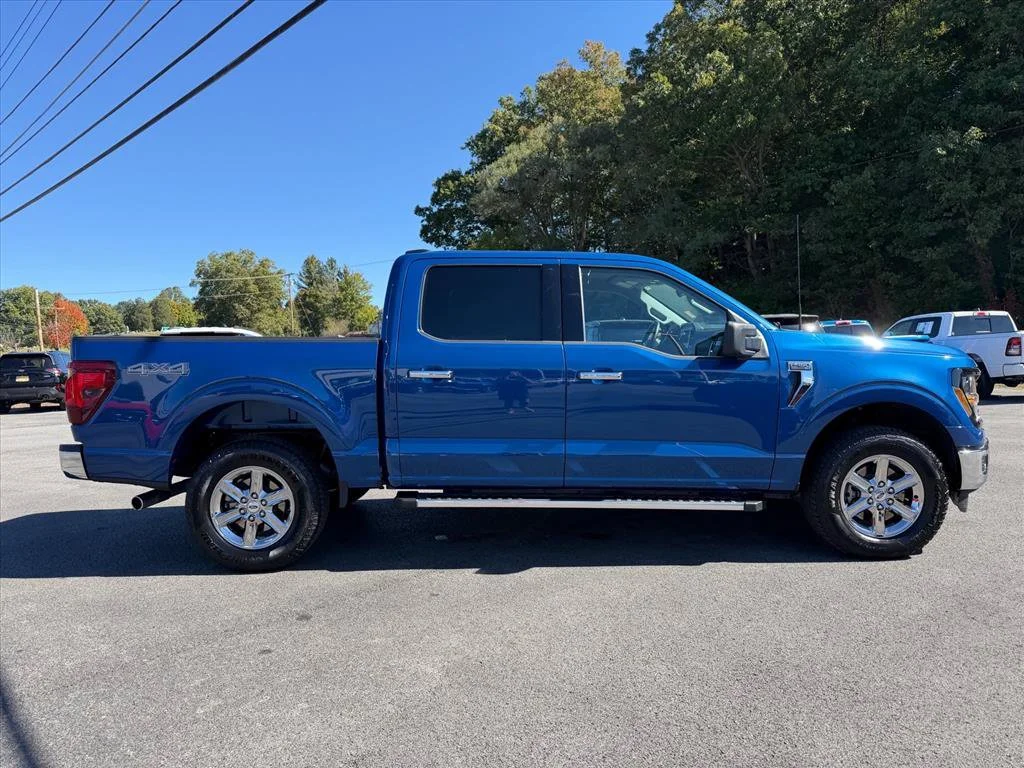 Used 2025 Blue Ford XLT image 14