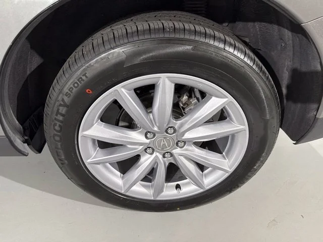 Used 2023  Acura Base image 6