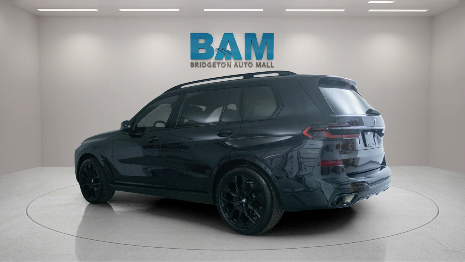 Used 2024 Black BMW xDrive40i image 5