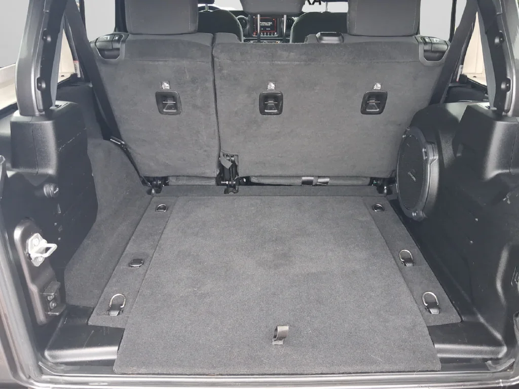 Used 2022 Gray Jeep Unlimited Willys image 27