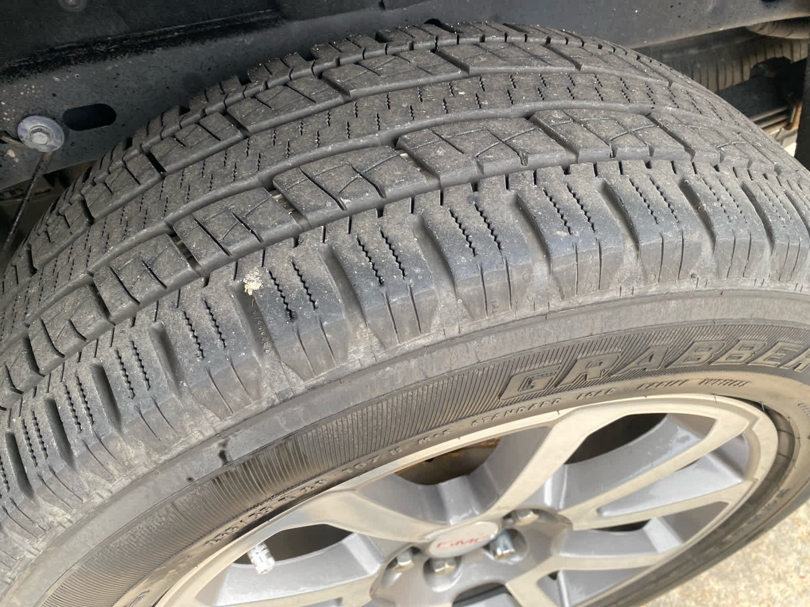 Used 2019 SATIN STEEL METALLIC GMC 4WD Denali image 28