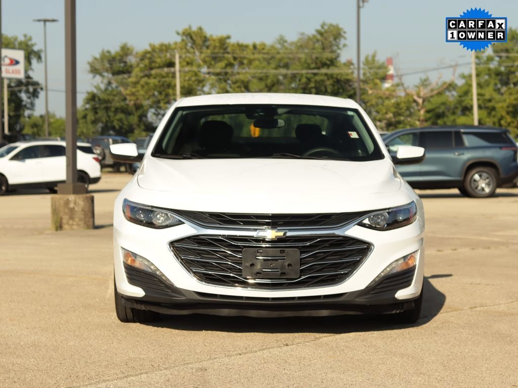 Used 2024 Summit White Chevrolet 1LT image 2