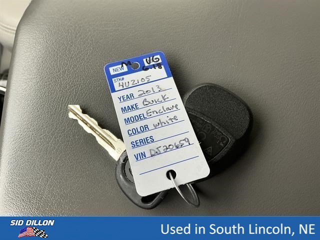 Used 2013 White Diamond Tricoat Buick Leather image 8