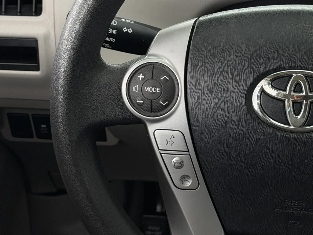 Used 2017 Gray Toyota Three image 15