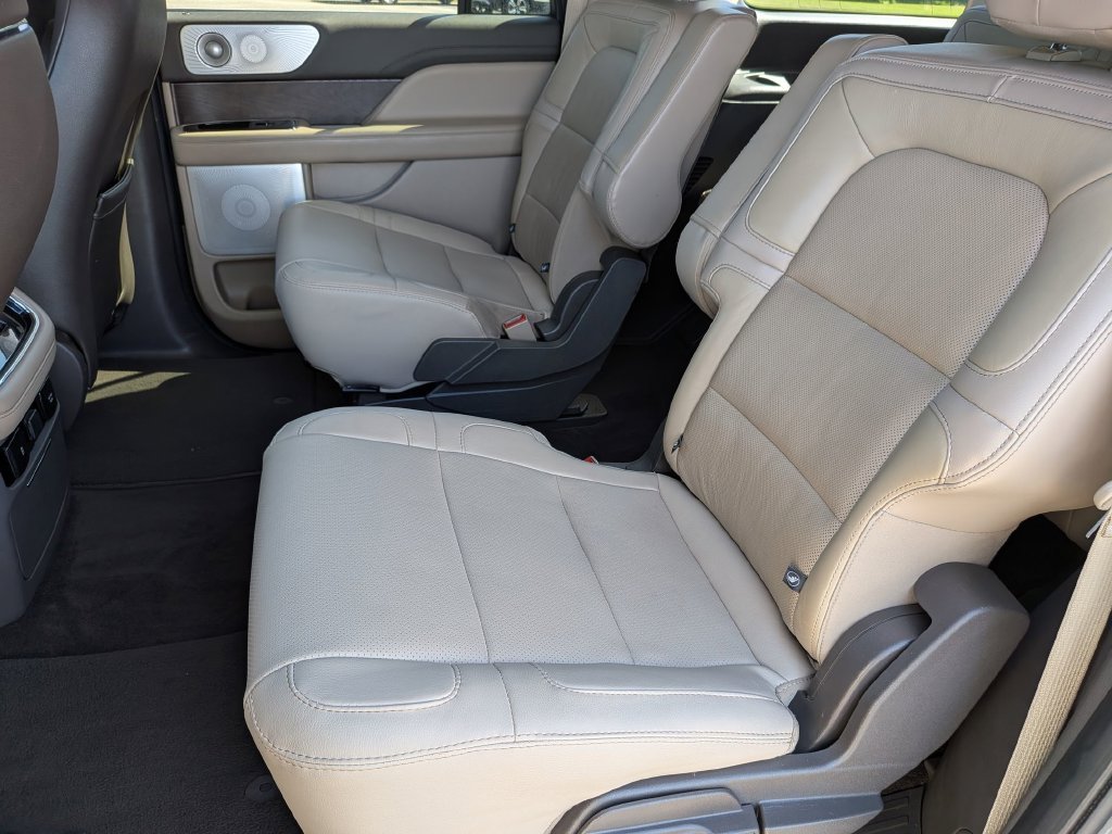 Used 2024 Blue Lincoln Reserve image 30
