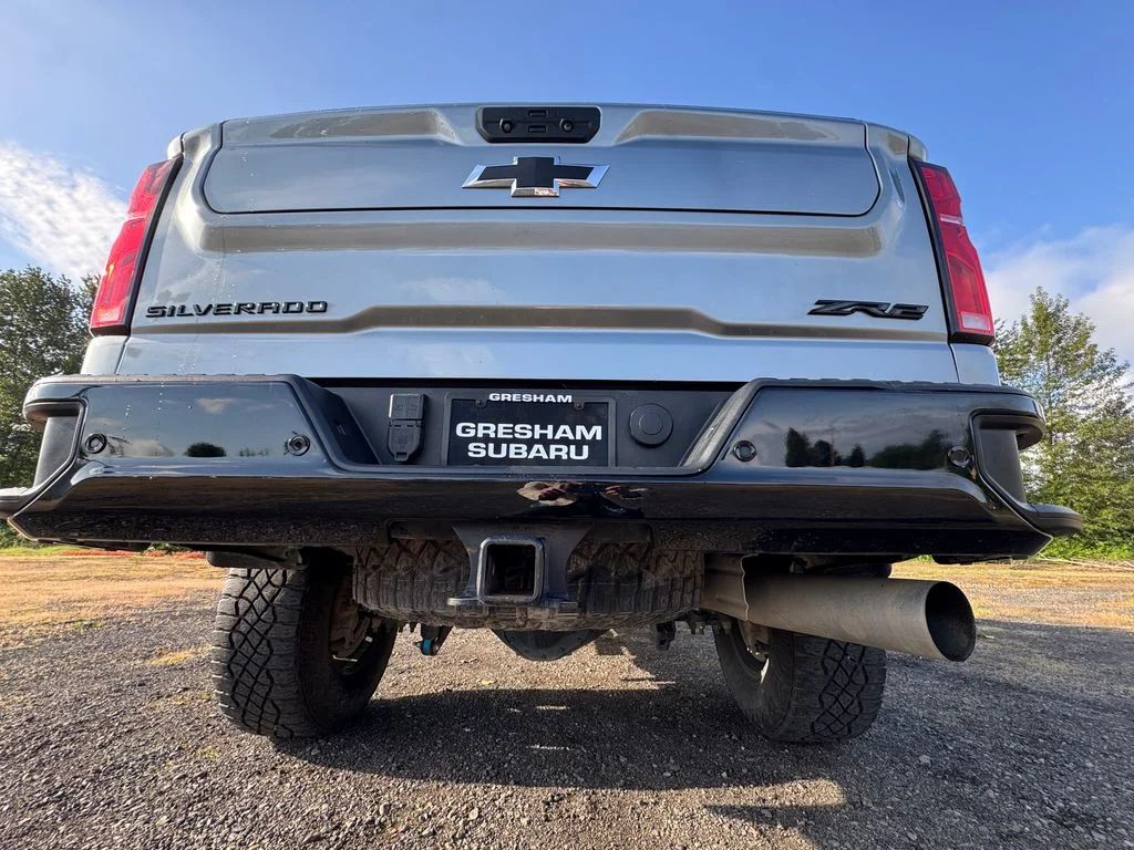 2024 Chevrolet Silverado 2500HD ZR2 - Photo 9