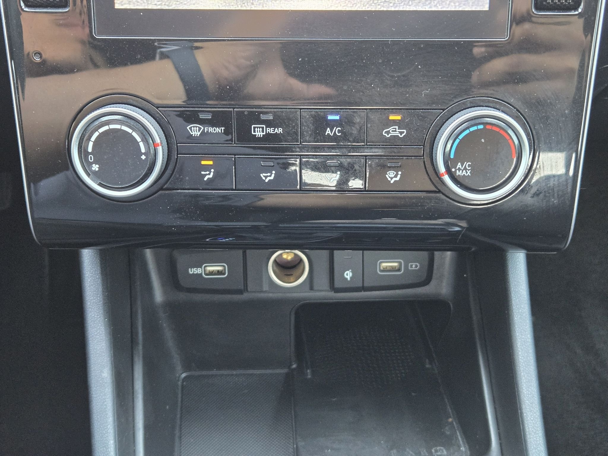 Used 2022 Phantom Black Hyundai SEL image 18