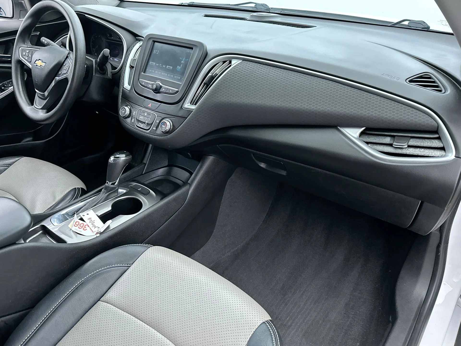 Used 2018 White Chevrolet LS image 13