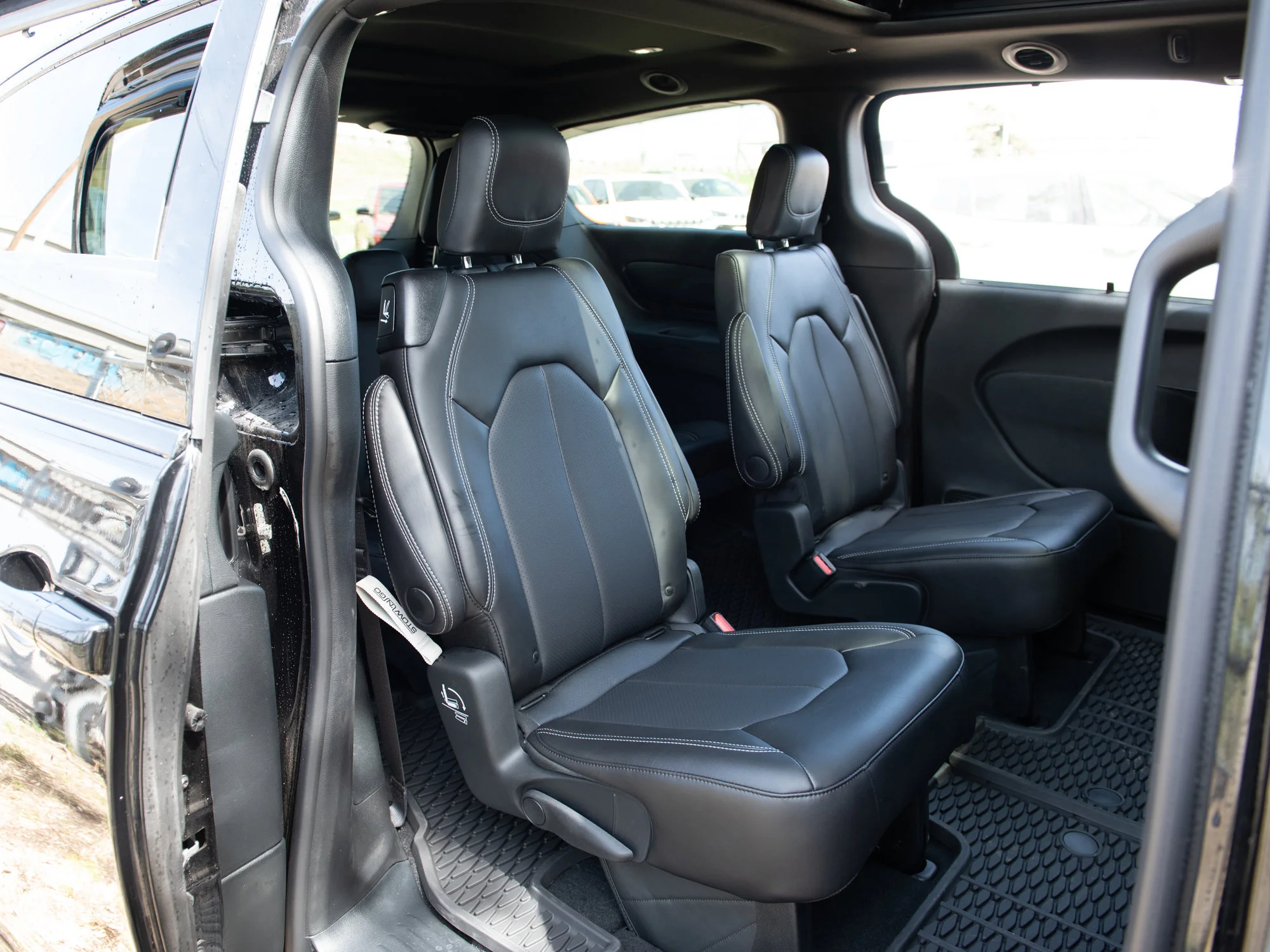 New 2026 Black Chrysler Select* AWD image 23