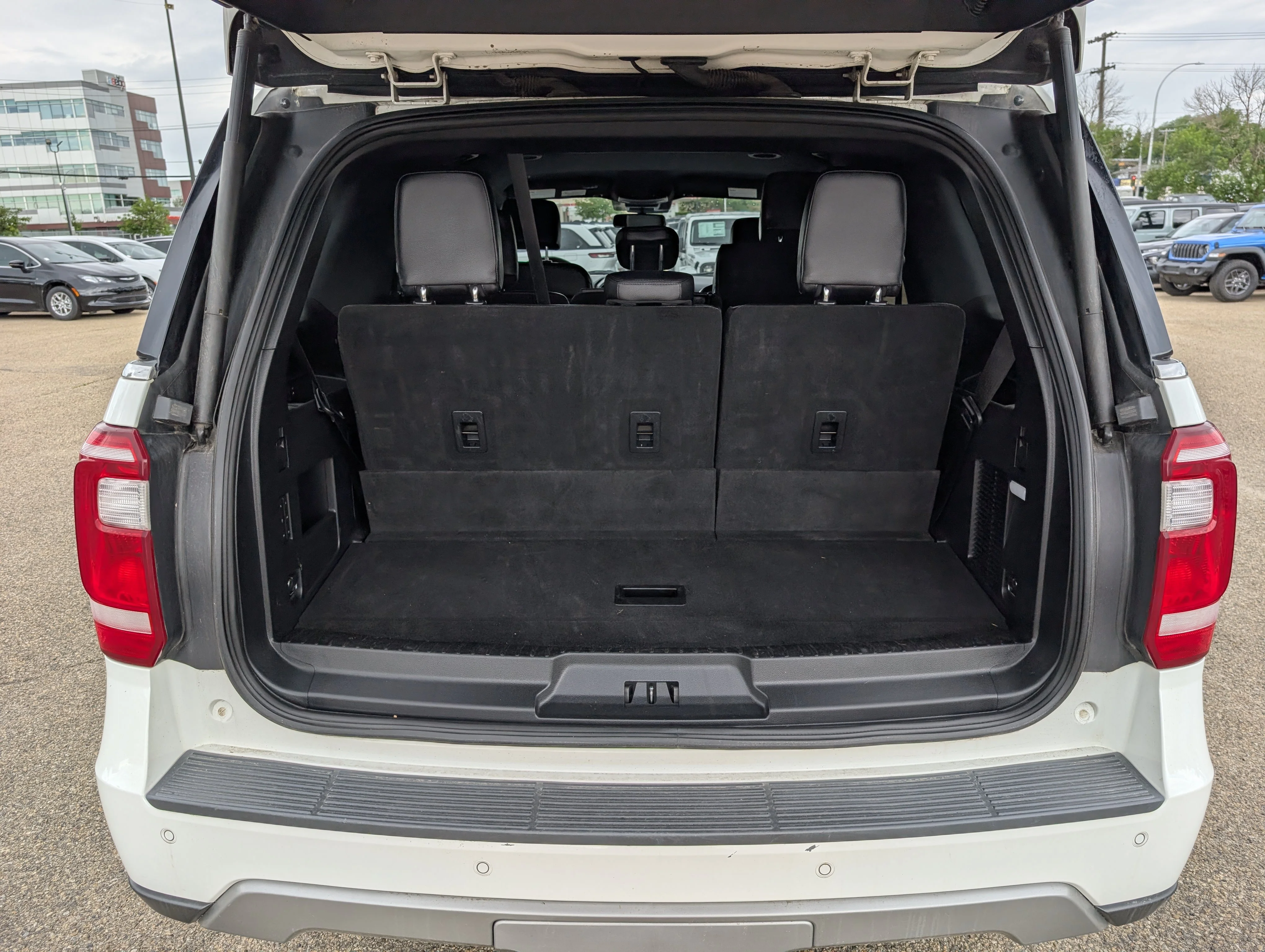 Used 2021 Agate Black Ford XLT image 6