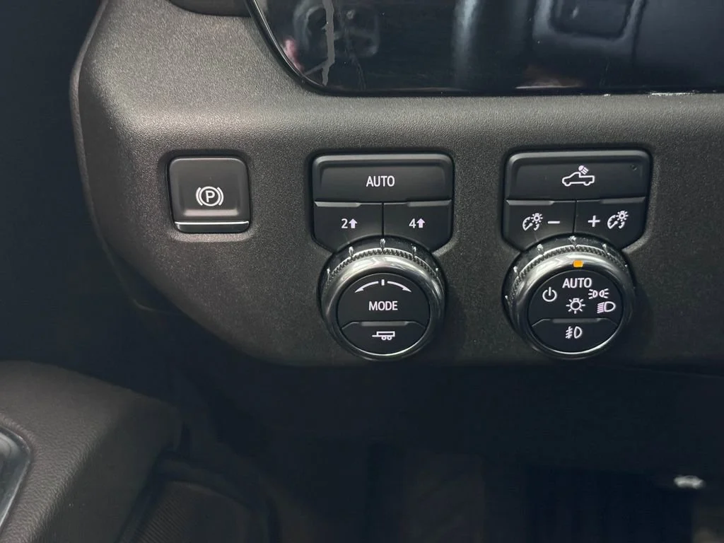 Certified Used 2024 Sterling Metallic GMC Elevation image 24