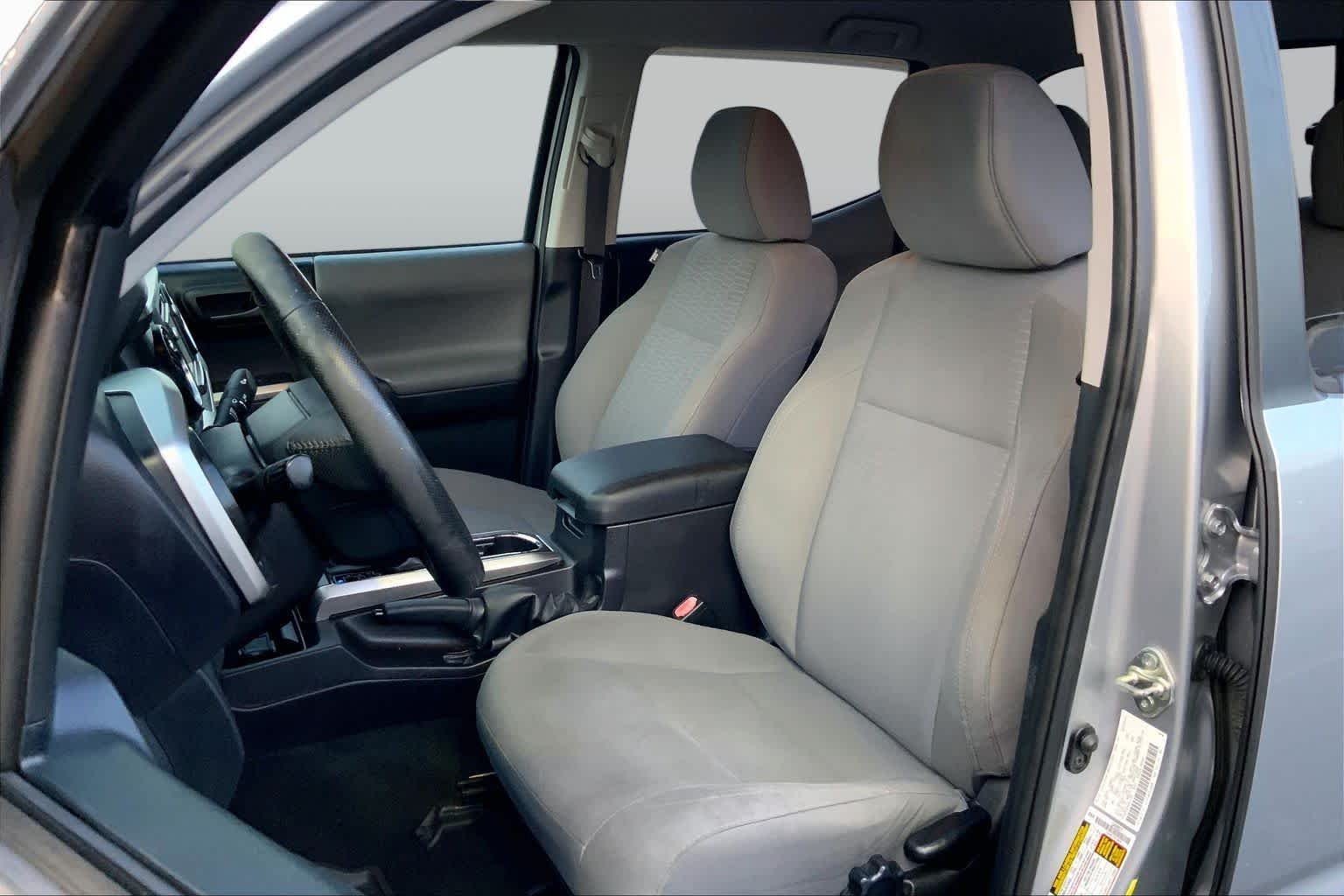 Used 2016 Silver Sky Metallic Toyota SR5 image 7