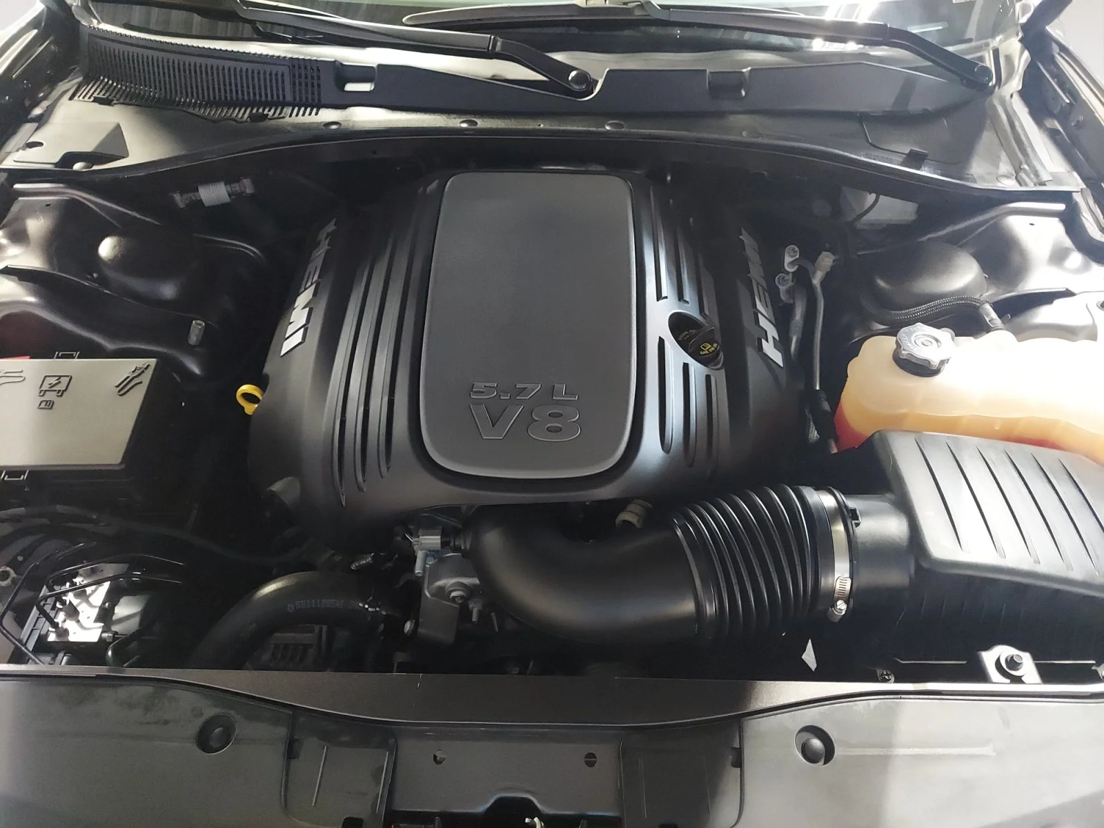 Used 2023 Granite Pearlcoat Dodge R/T image 27