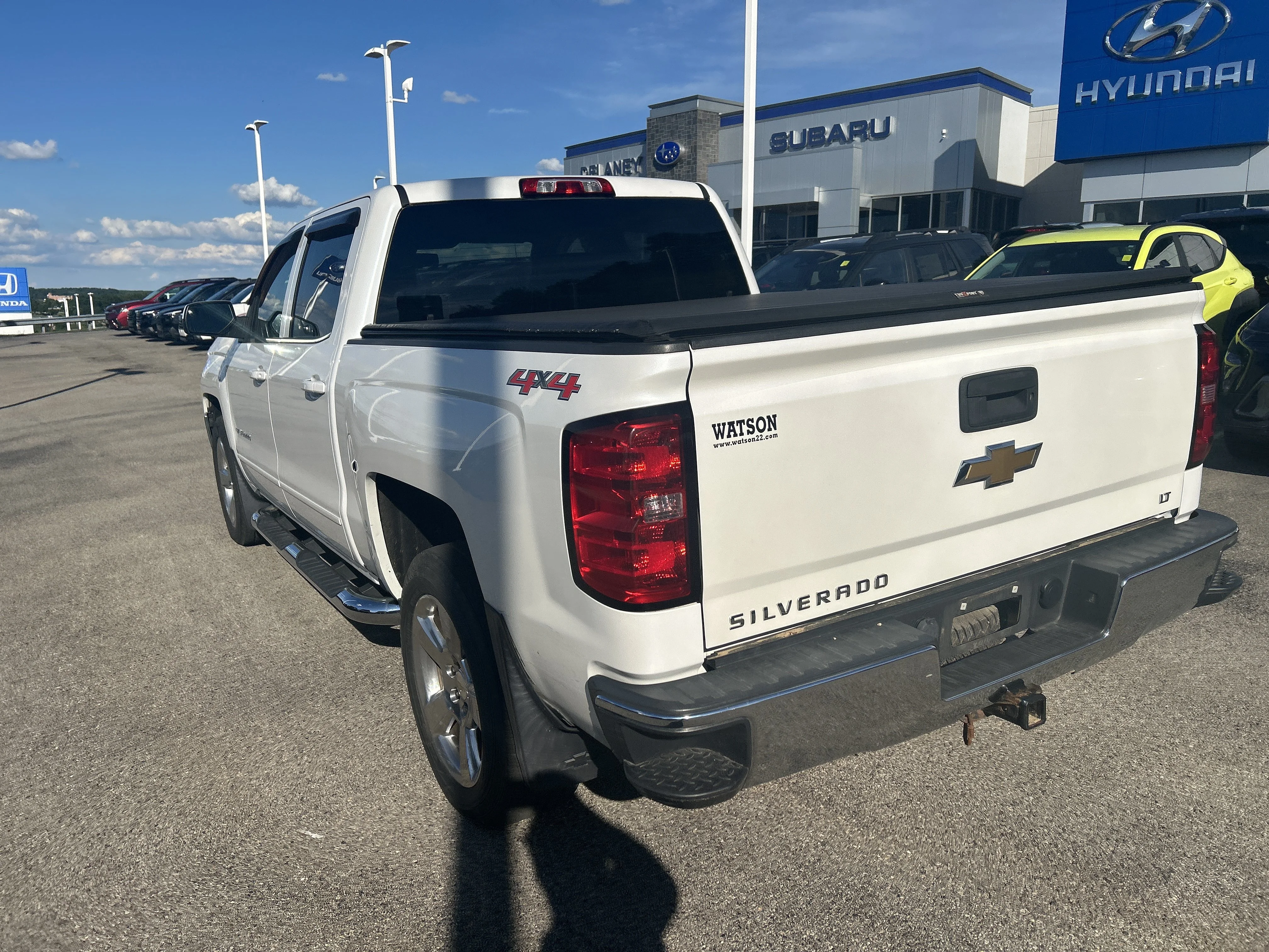 Used 2016 Iridescent Pearl Tricoat Chevrolet LT image 6