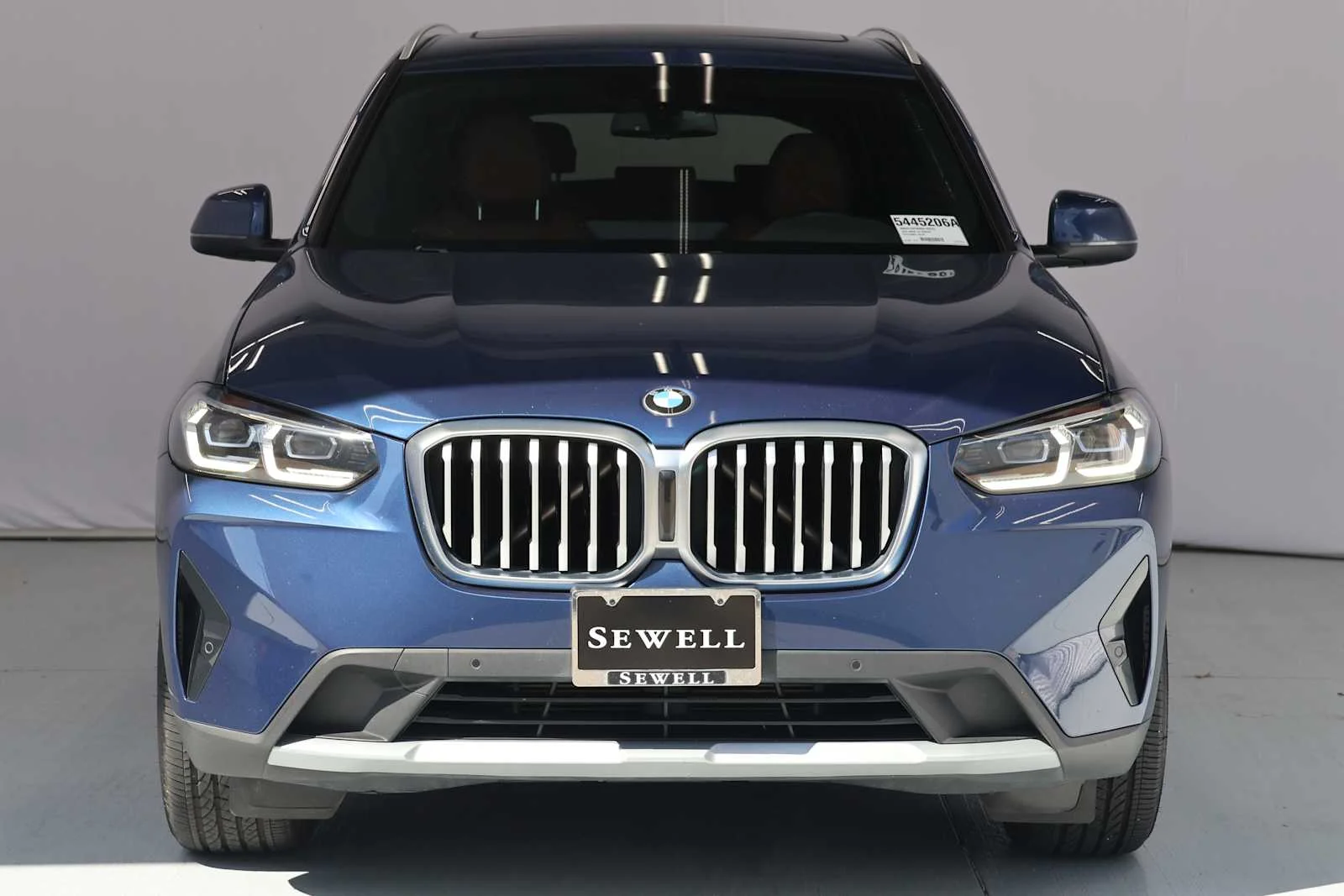 Used 2022 Phytonic Blue Metallic BMW sDrive30i image 2