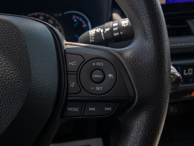 2024 Toyota RAV4 XLE - Photo 23