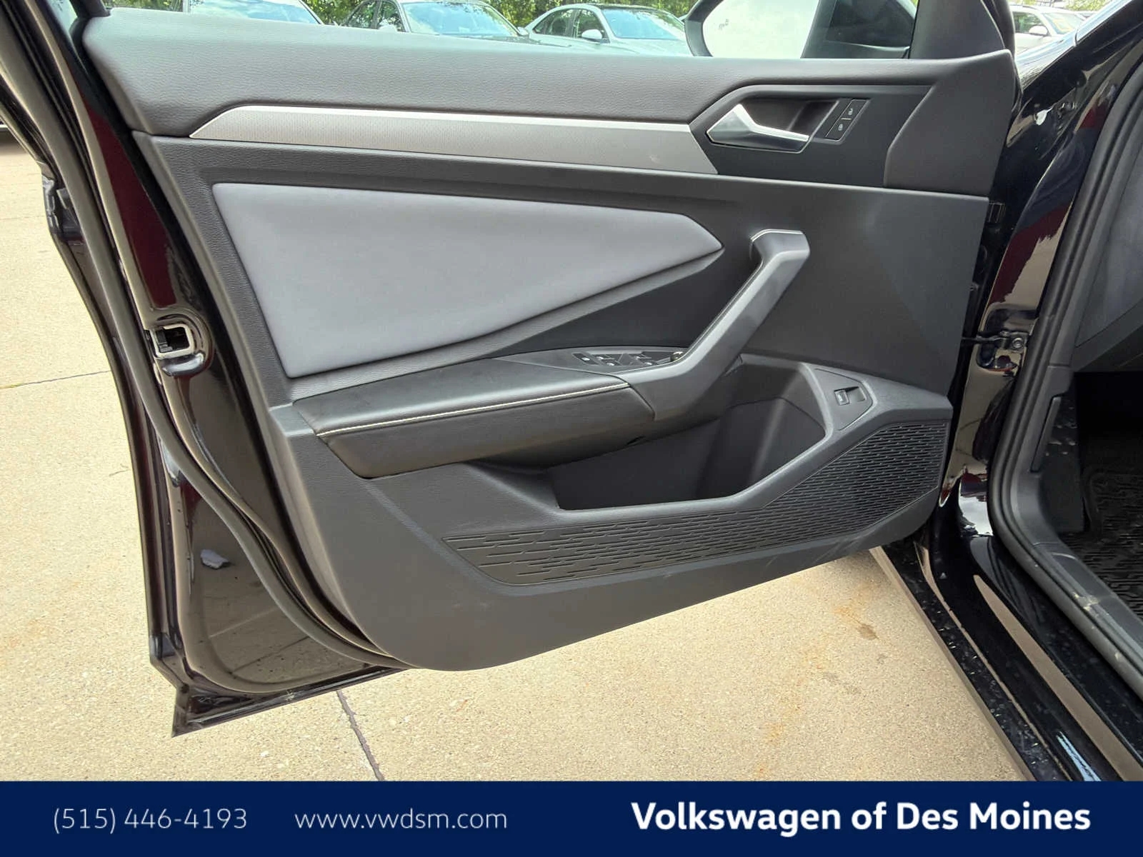 New 2026 Deep Black Pearl Volkswagen SE image 21