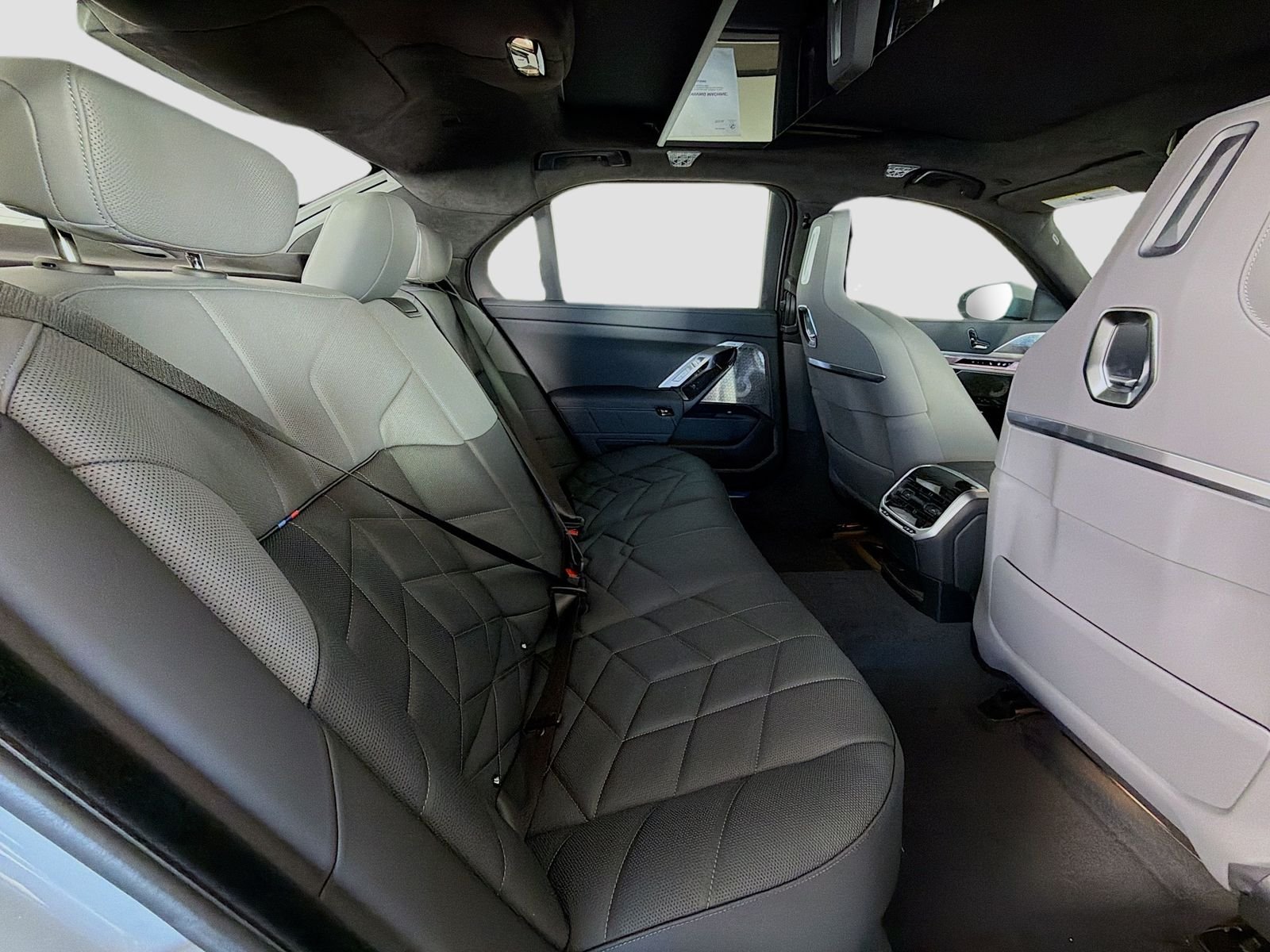 New 2026 Brooklyn Grey Metallic BMW 760i xDrive image 29
