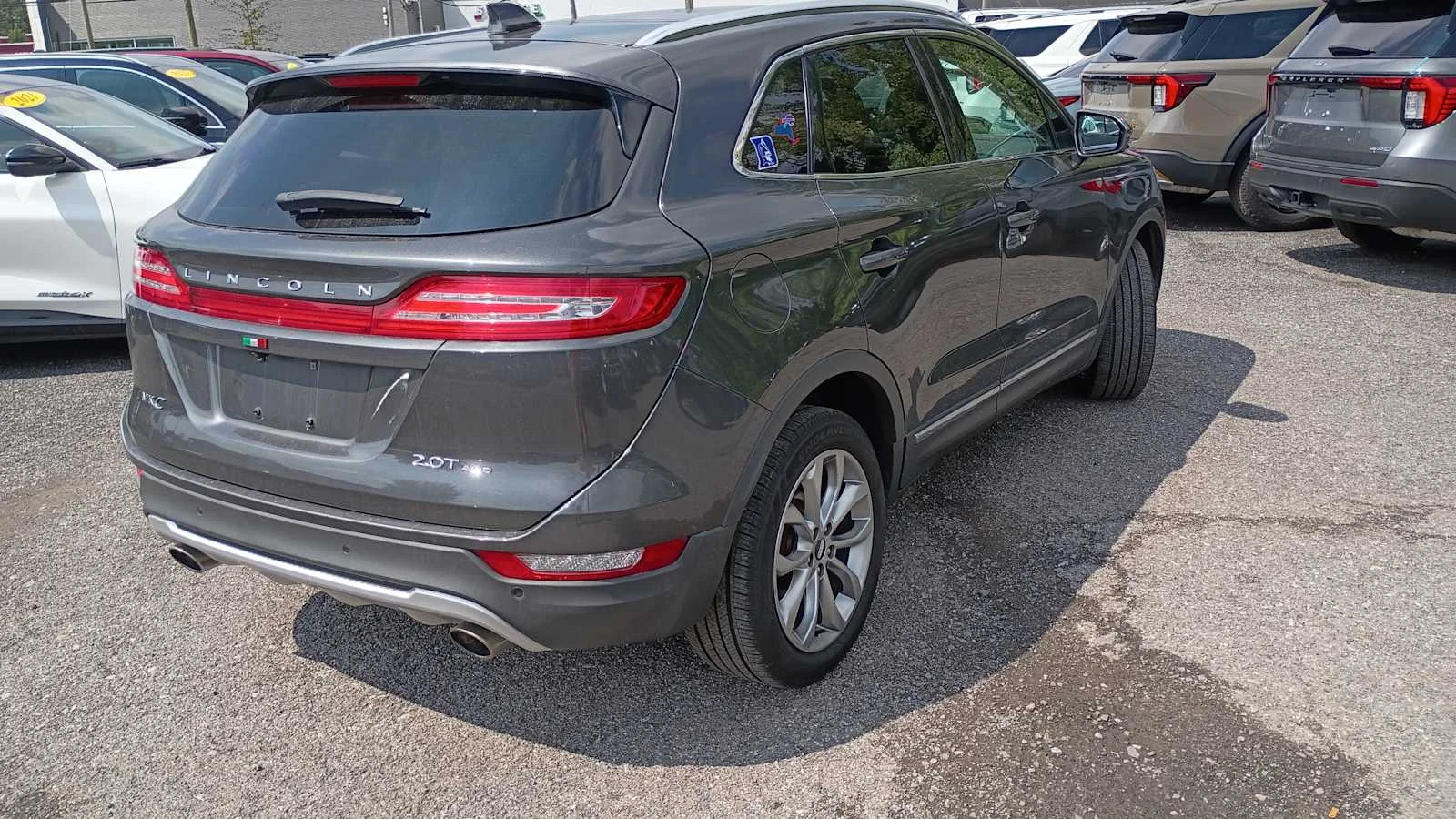 Used 2018 Magnetic Gray Metallic Lincoln Select image 3