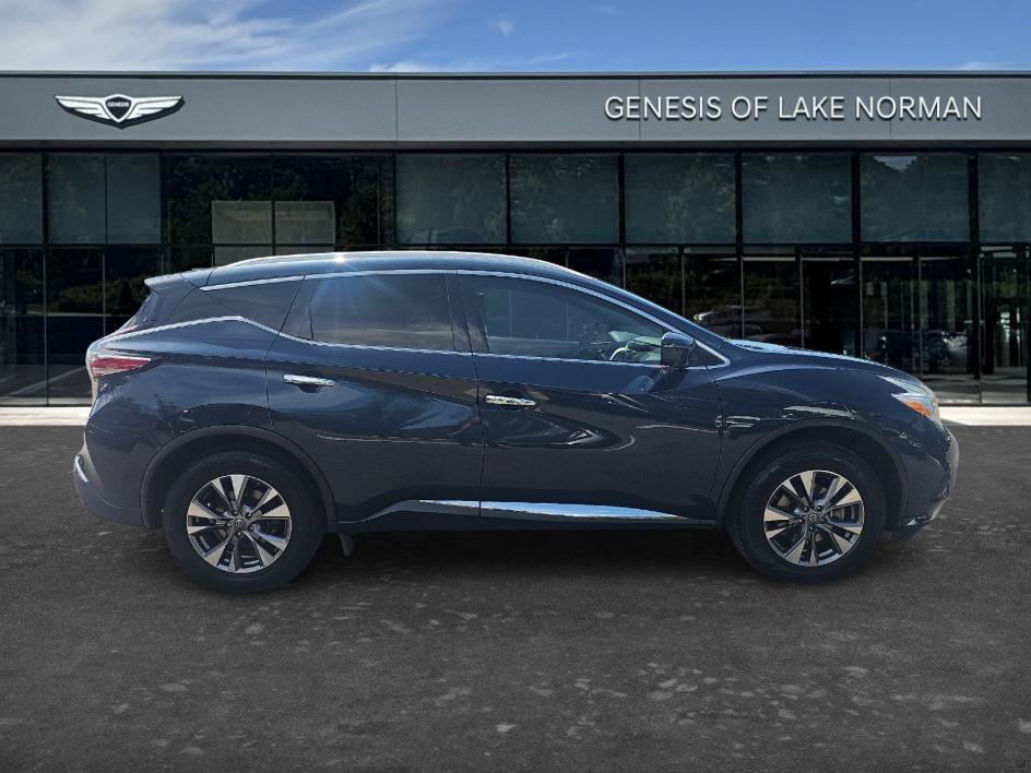 Used 2016 Arctic Blue Metallic Nissan SL image 4