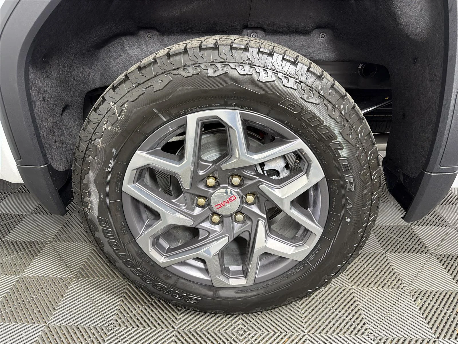 New 2026 Summit White GMC SLT image 17