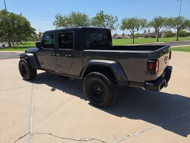 Used 2023 Gray Jeep Sport S image 6