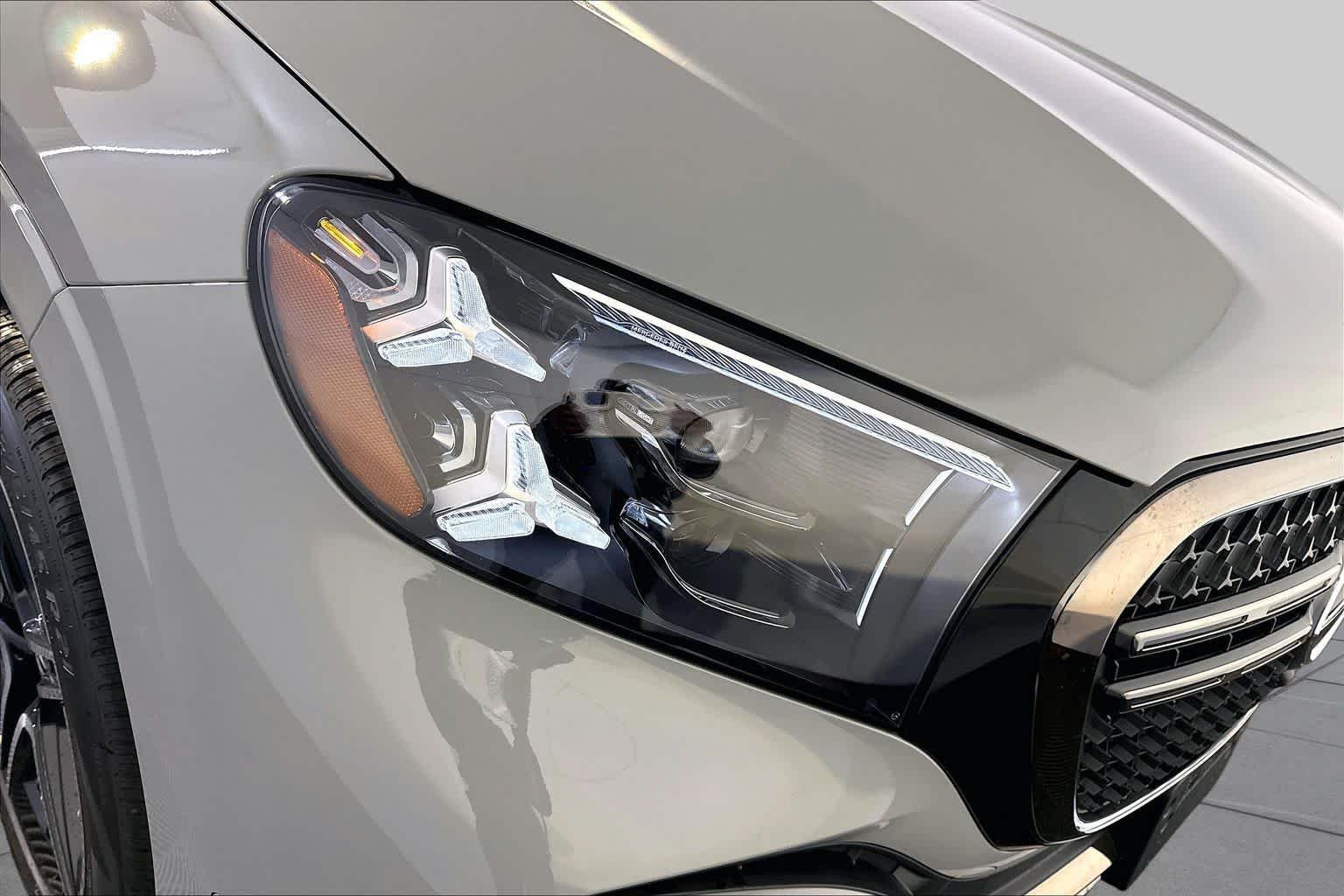 New 2027 MANUFAKTUR Alpine Grey Mercedes-Benz GLS 450 image 16
