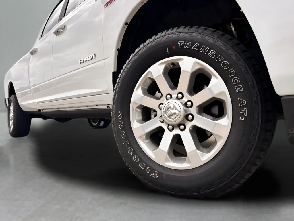 Used 2025 White Ram Laramie image 28