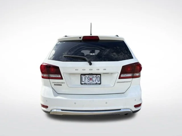 Used 2017 White Dodge Crossroad image 5
