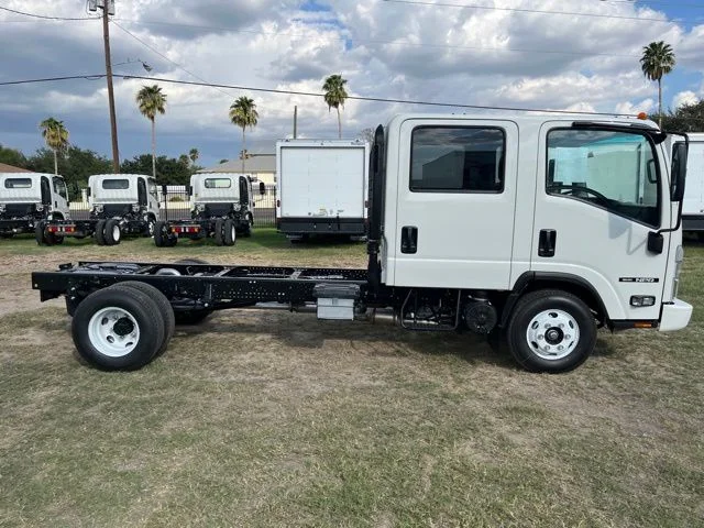 New 2024  Isuzu 150" WHEELBASE image 2