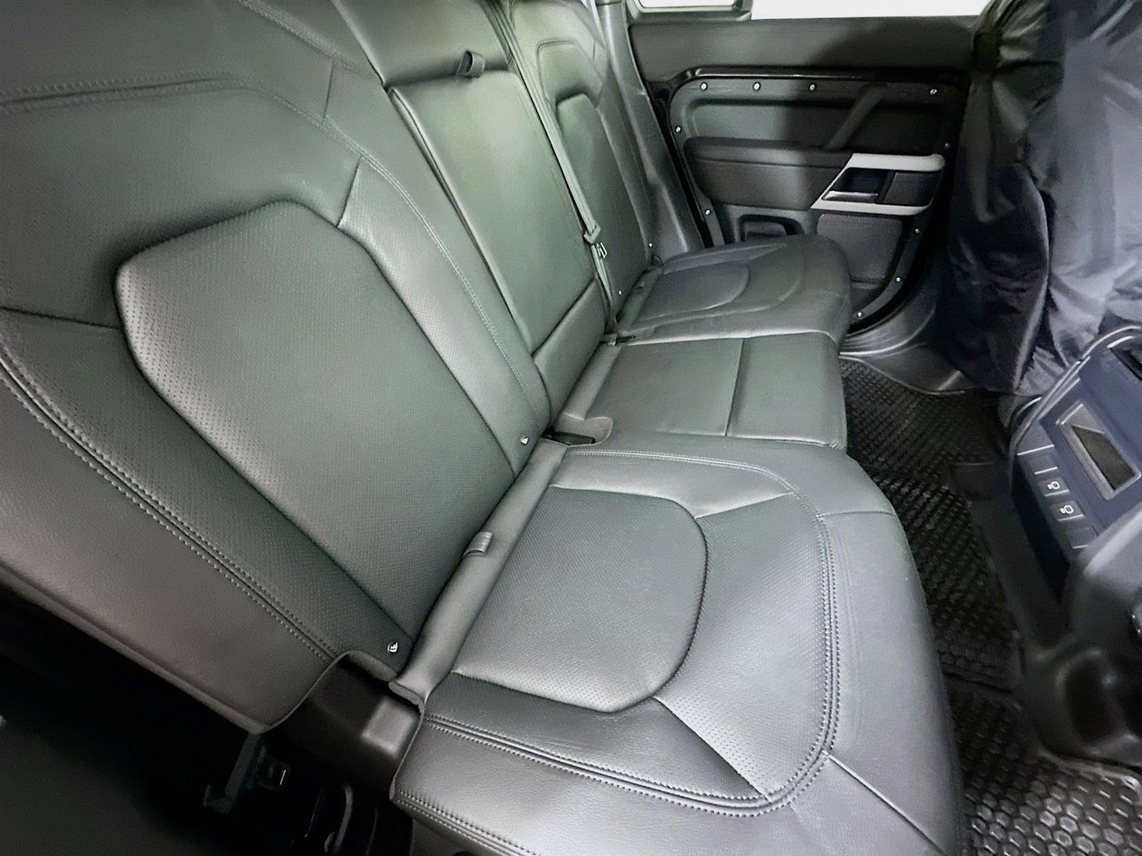 Used 2024 White Frost Land Rover S image 26