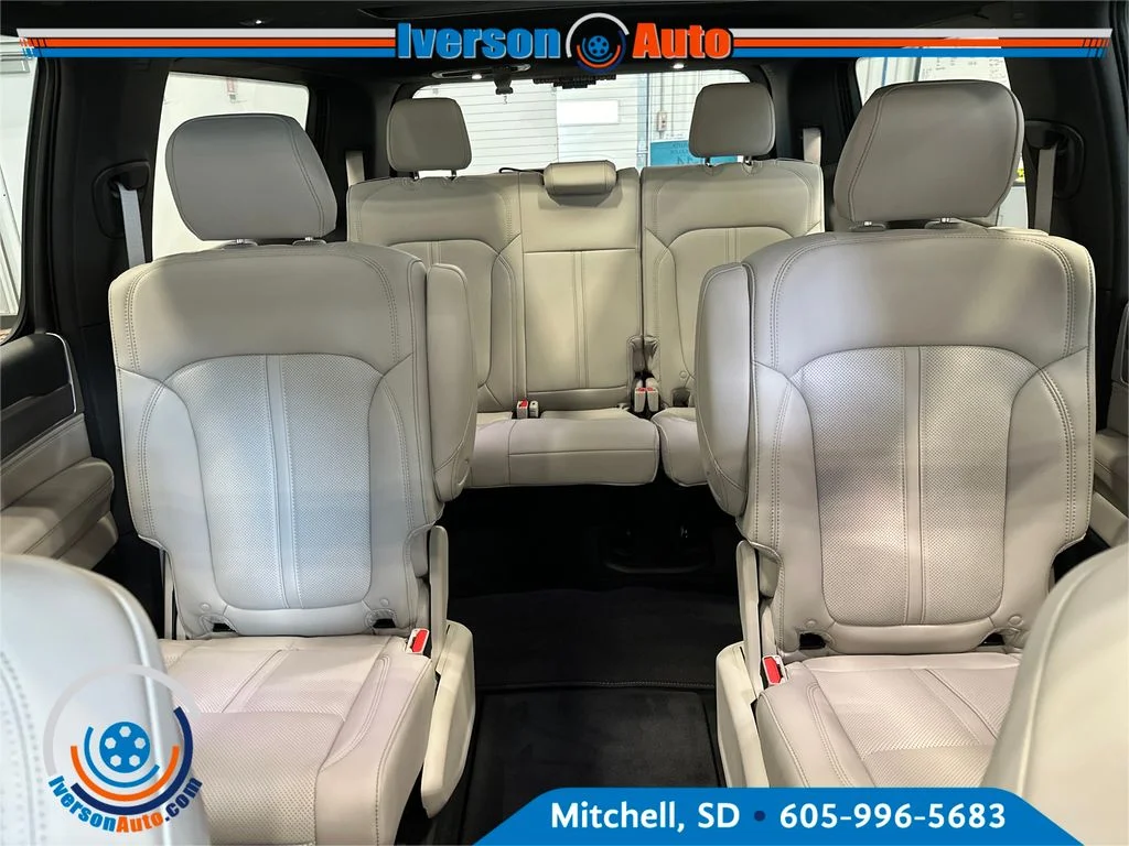 New 2026 Blue Jeep Limited Altitude image 25