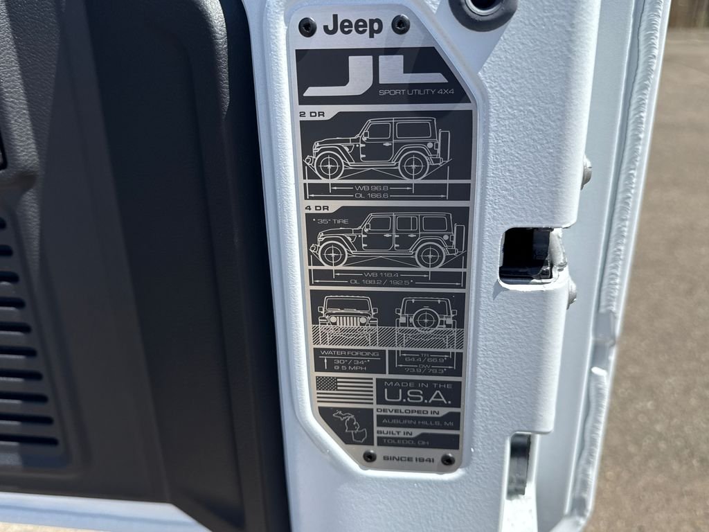 New 2026 Bright White Clear-Coat Exterior Paint Jeep Willys image 11