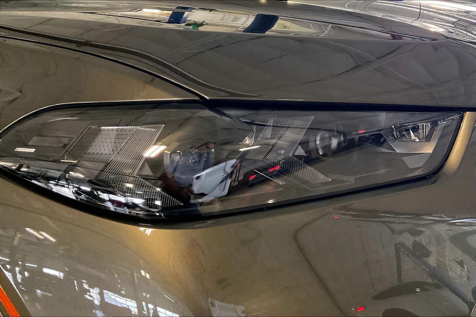 New 2027 Manhattan Green Metallic BMW xDrive40i image 13