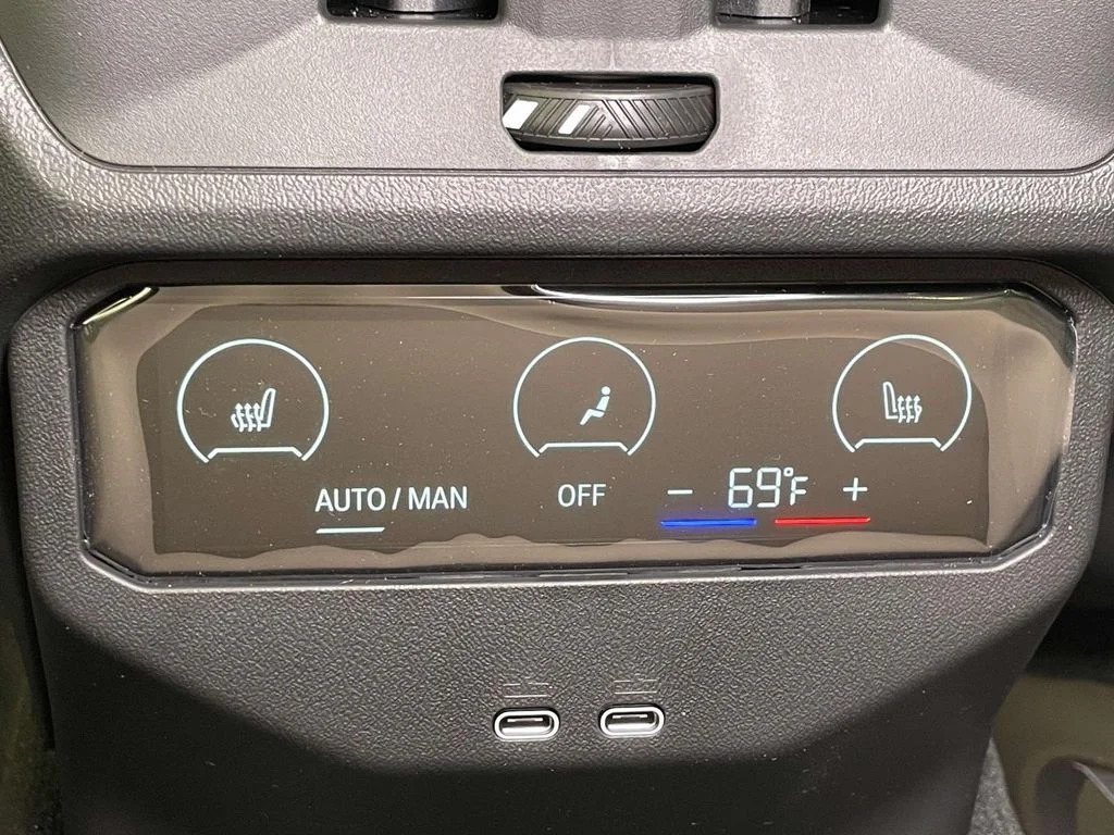 Used 2026 White BMW 30 xDrive image 22
