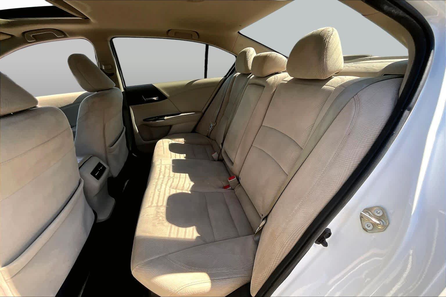 Used 2017 White Orchid Pearl Honda EX image 20