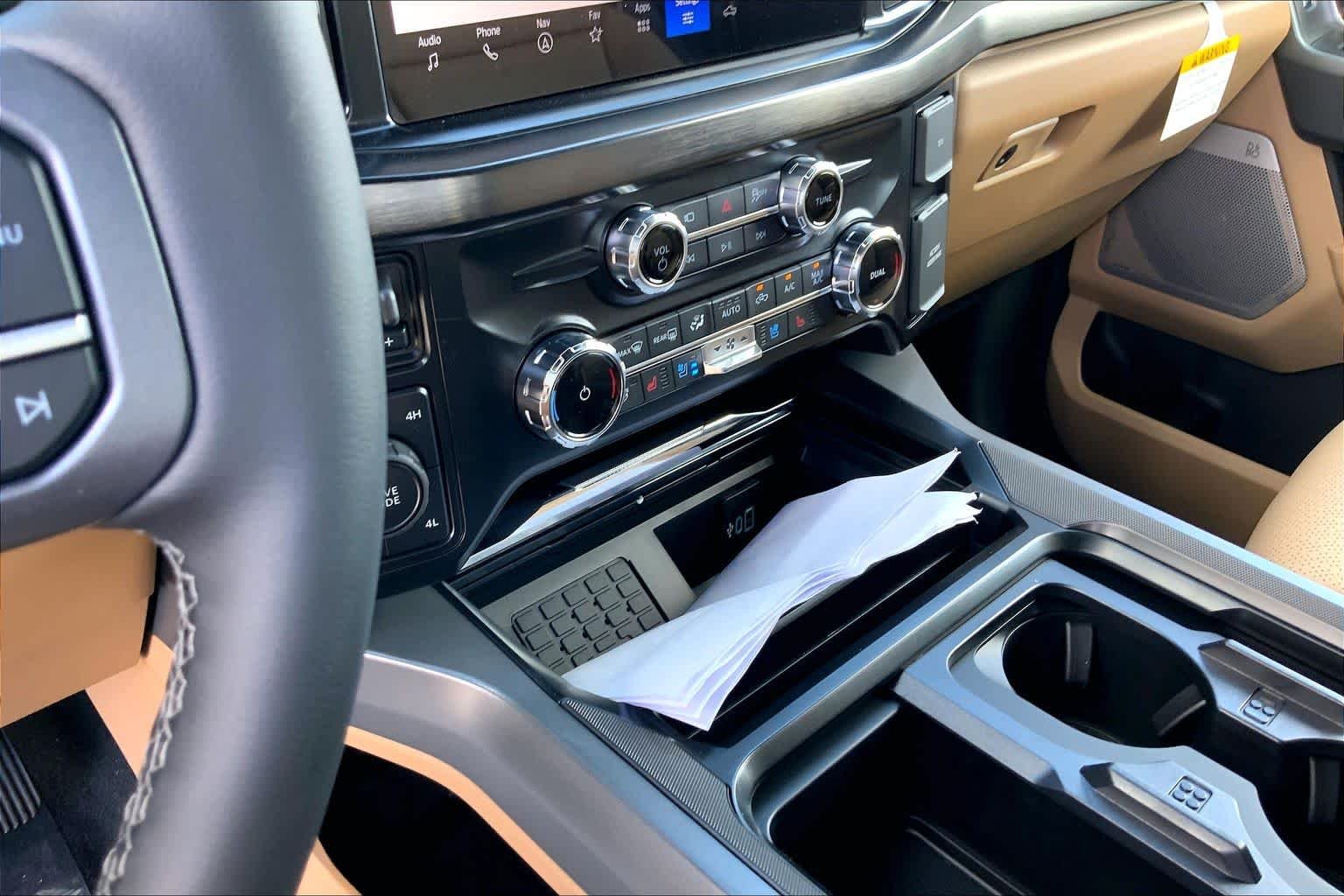 New 2026 Star White Metallic Tri-Coat Ford F-350® Lariat® image 19
