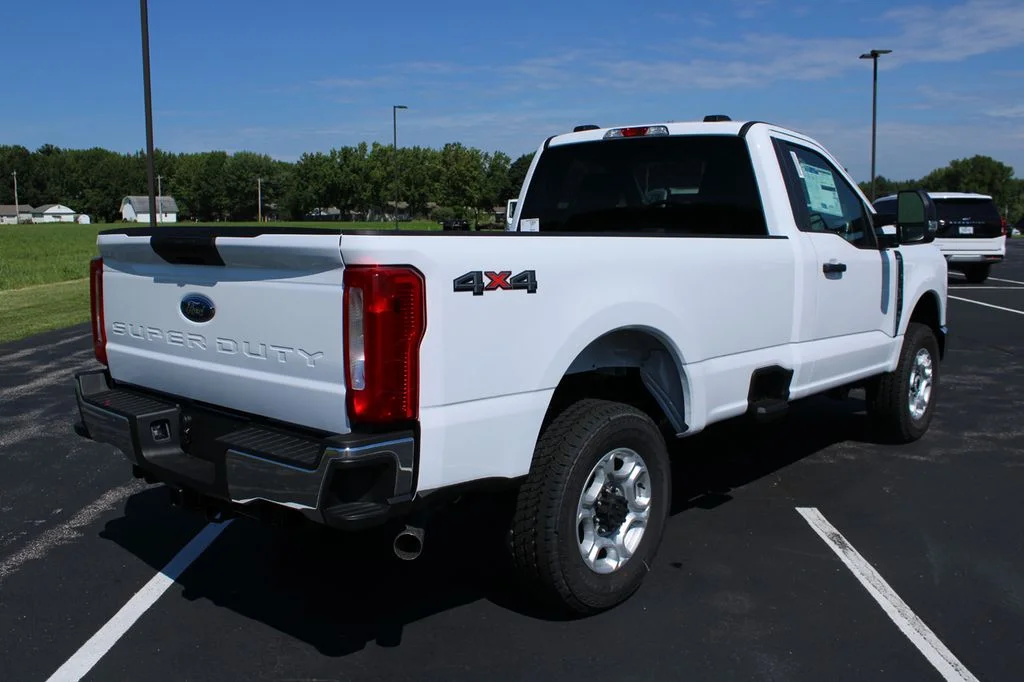 New 2026 Oxford White Ford F-350® XLT image 15
