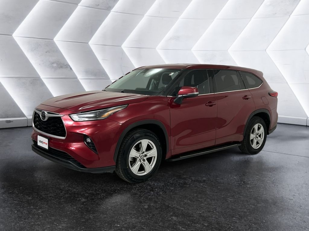 Used 2021 Red Toyota LE image 3