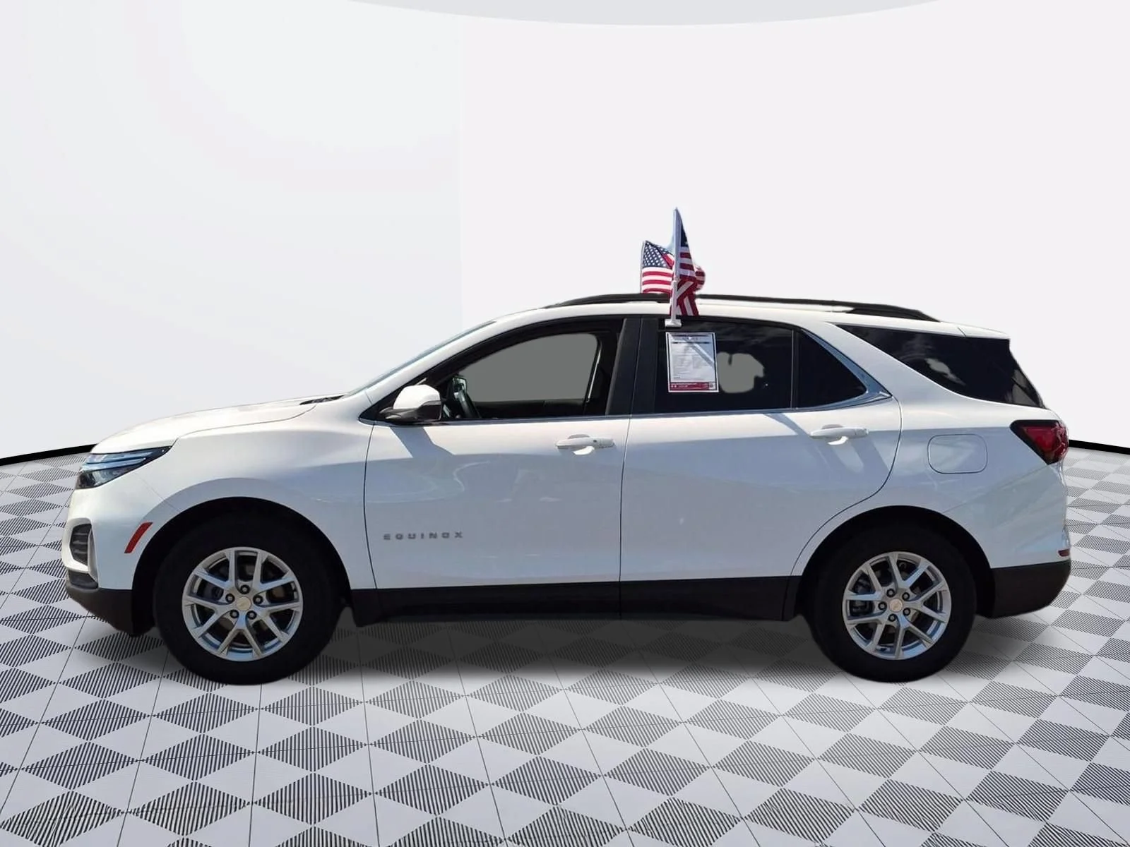 Used 2024 Summit White Chevrolet LT image 4