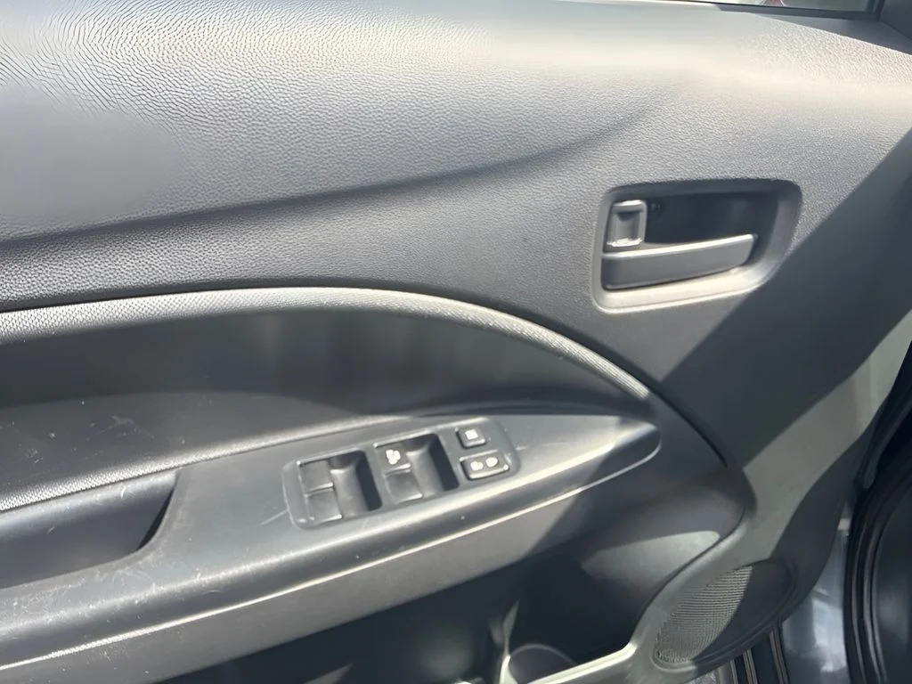 Used 2024  Mitsubishi ES image 14
