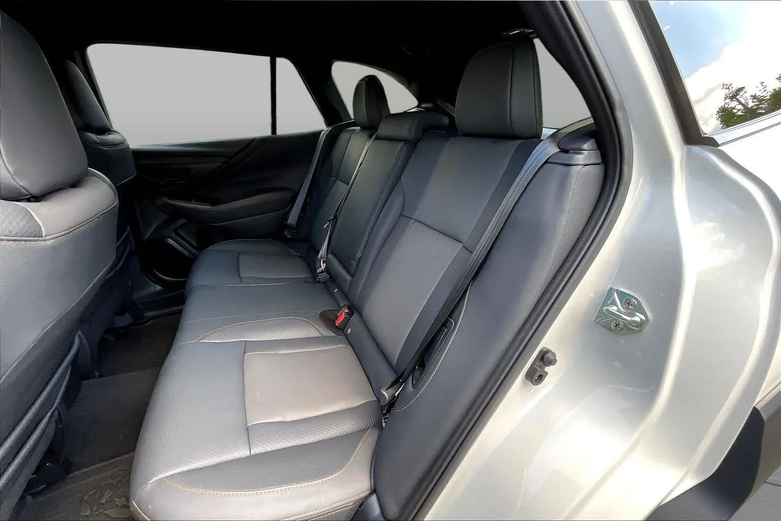 Used 2025 Crystal White Pearl Subaru Wilderness image 39