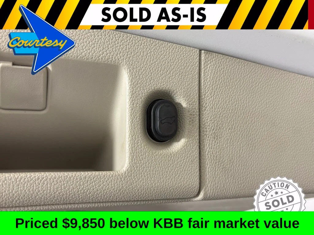 Used 2019 White GMC Denali image 40