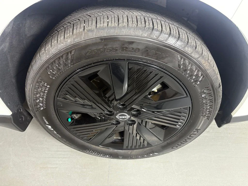 Used 2025 White Nissan SV image 10