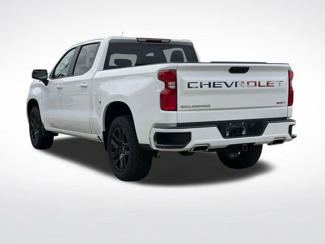 Used 2022 White Chevrolet RST image 18