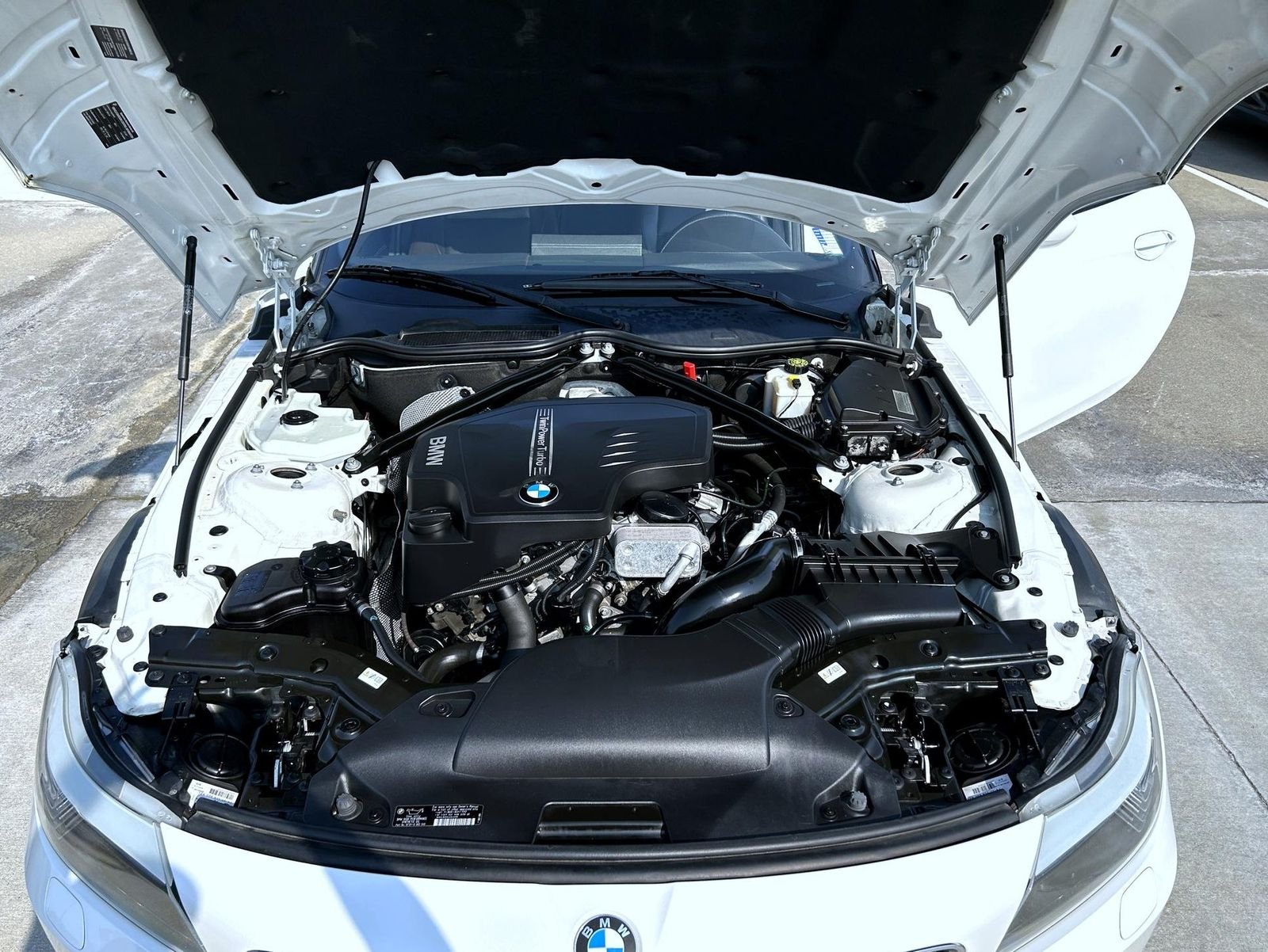 Used 2013 White BMW sDrive28i image 20