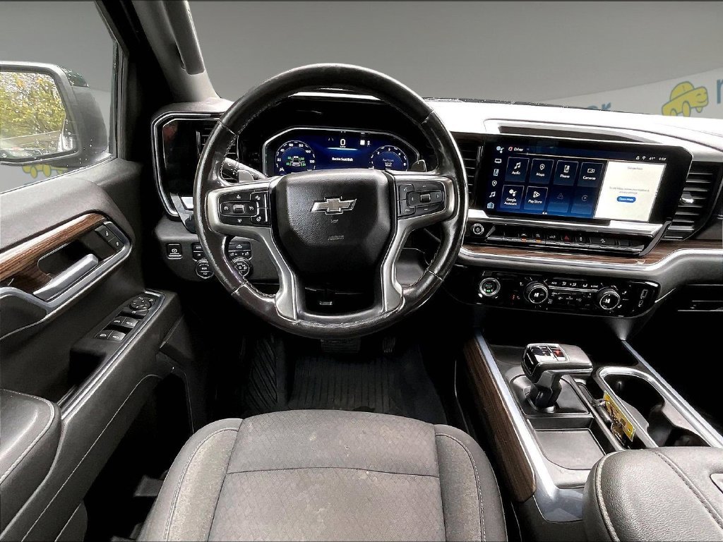 Used 2022 Black Chevrolet RST image 17