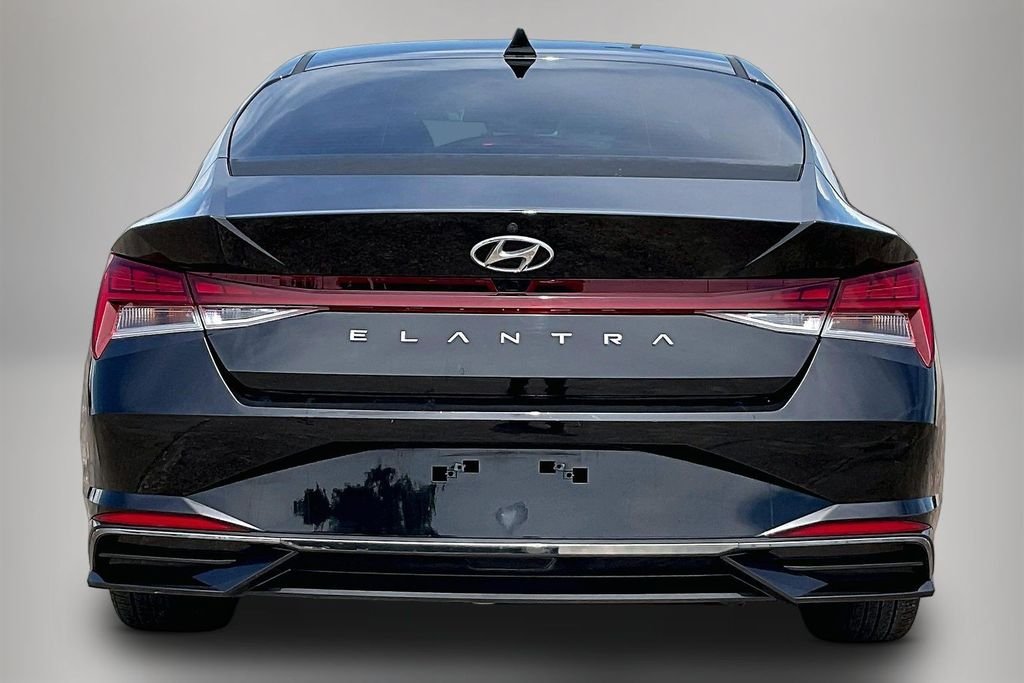 Used 2022 Black Hyundai SEL image 6