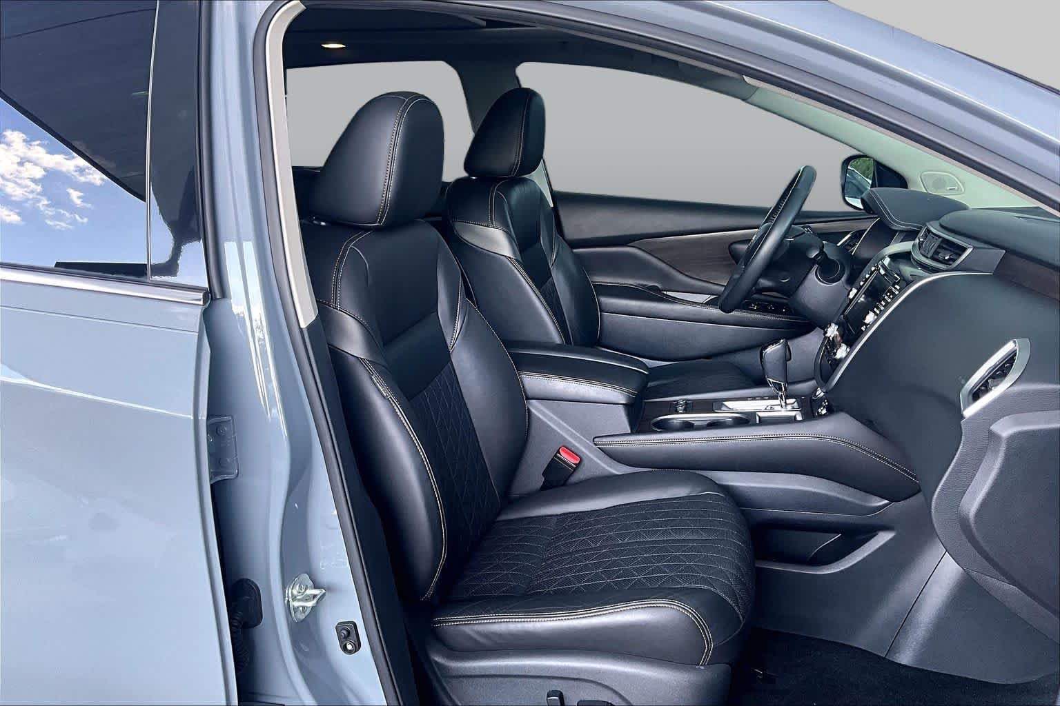Used 2023 Boulder Gray Pearl Nissan Platinum image 9