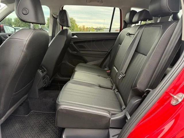 2023 Volkswagen Tiguan SE - Photo 11